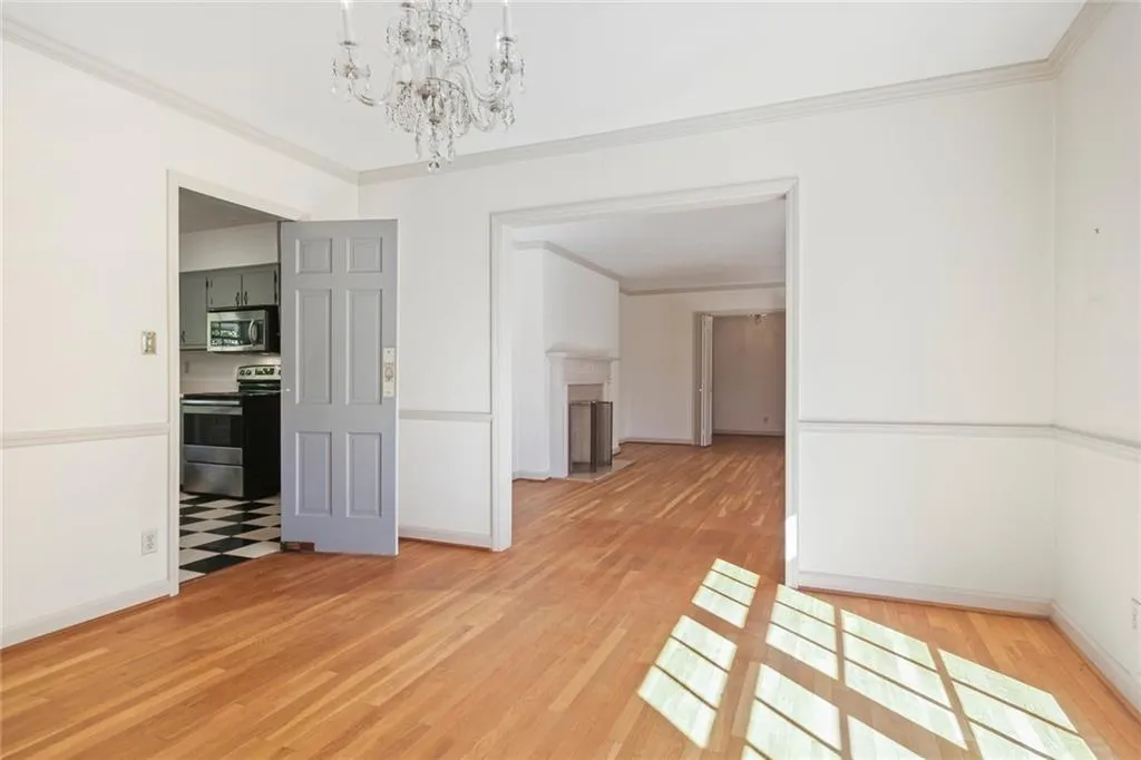 820 Starlight Circle, Sandy Springs, Georgia 30342, 2 Bedrooms Bedrooms, ,3 BathroomsBathrooms,Residential,Sold,820 Starlight Circle,6968223