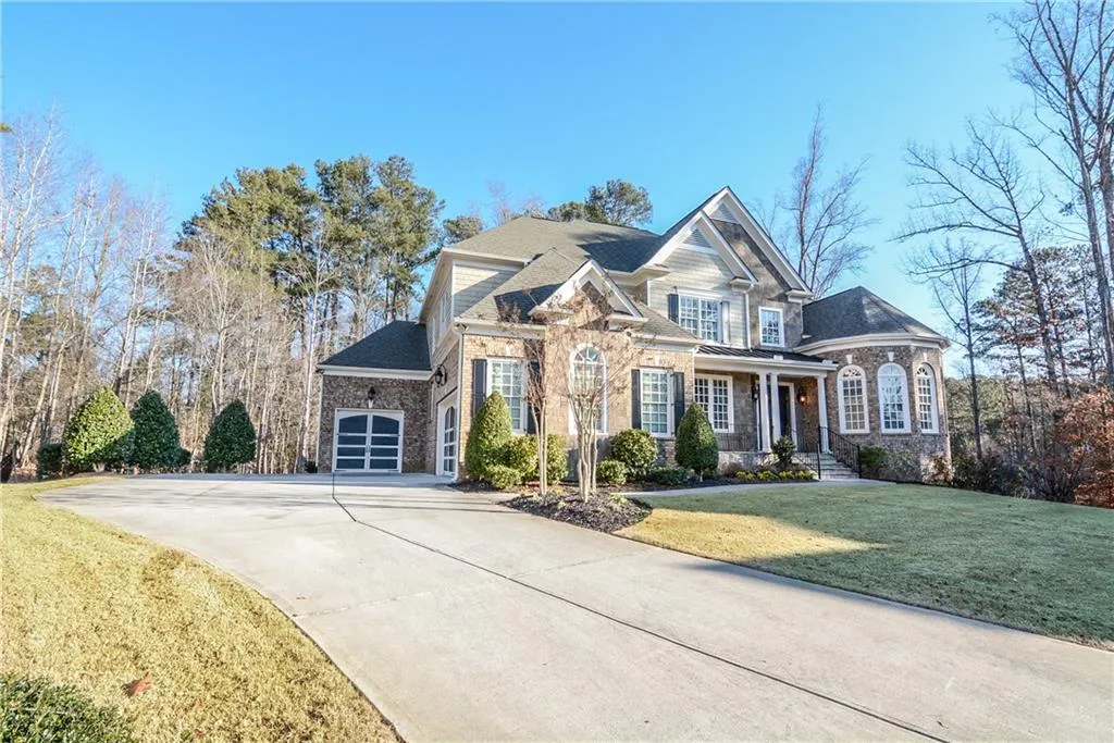 3952 Dahlwiny Court, Sandy Springs, Georgia 30350, 5 Bedrooms Bedrooms, ,4 BathroomsBathrooms,Residential,Sold,3952 Dahlwiny Court,5637755