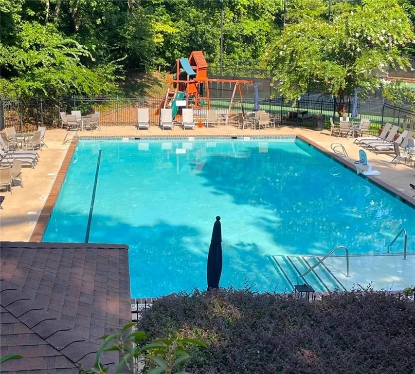 190 Grogans Landing, Sandy Springs, Georgia 30350, 5 Bedrooms Bedrooms, ,4 BathroomsBathrooms,Residential,Sold,190 Grogans Landing,7264610