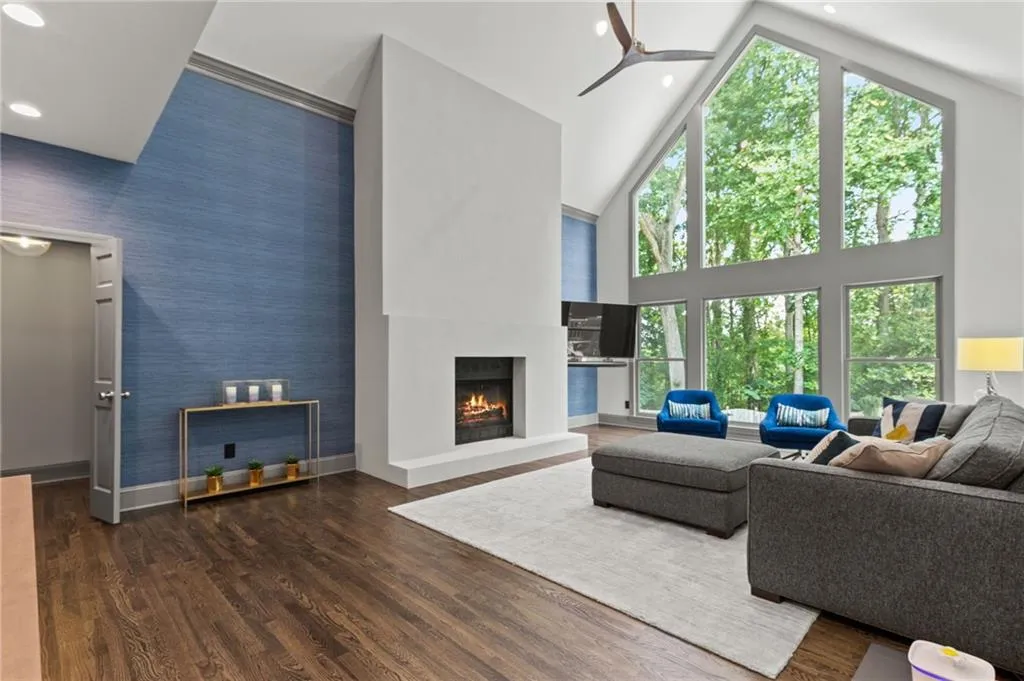 190 Grogans Landing, Sandy Springs, Georgia 30350, 5 Bedrooms Bedrooms, ,4 BathroomsBathrooms,Residential,Sold,190 Grogans Landing,7264610