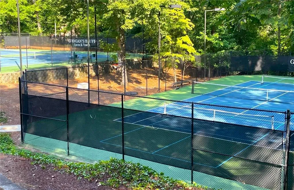 190 Grogans Landing, Sandy Springs, Georgia 30350, 5 Bedrooms Bedrooms, ,4 BathroomsBathrooms,Residential,Sold,190 Grogans Landing,7264610