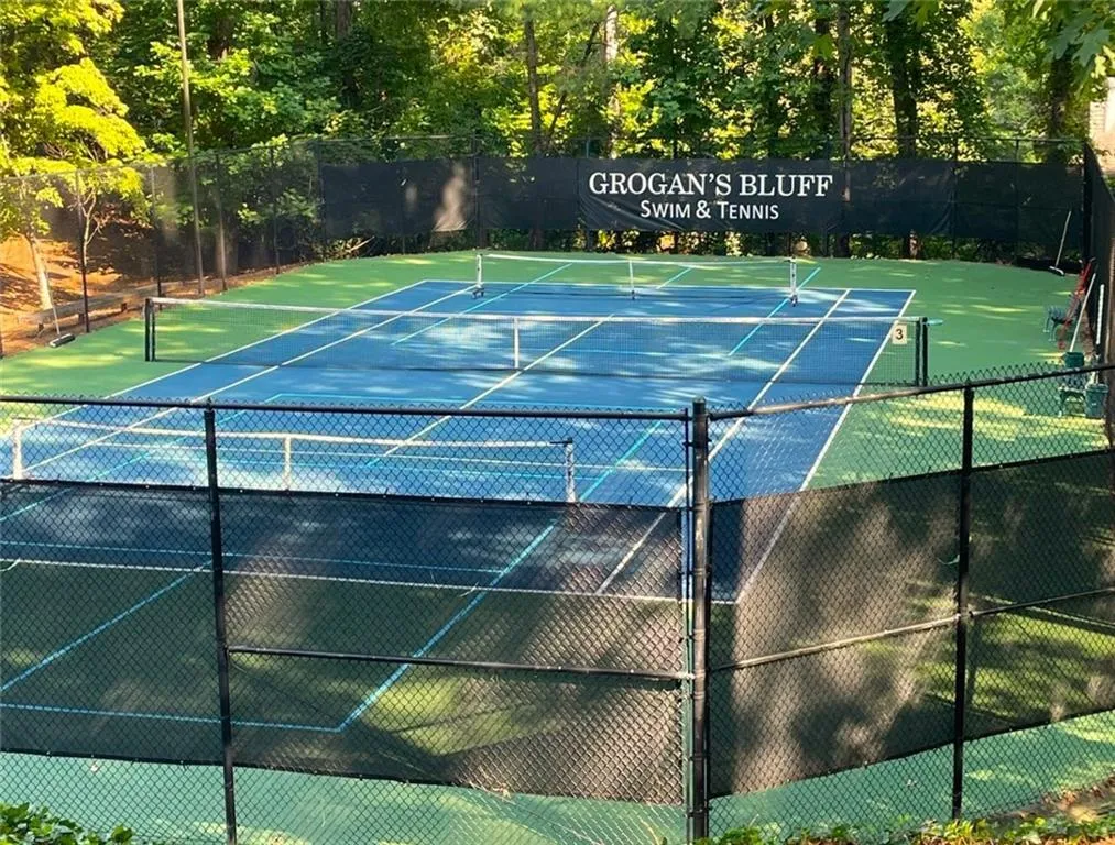 190 Grogans Landing, Sandy Springs, Georgia 30350, 5 Bedrooms Bedrooms, ,4 BathroomsBathrooms,Residential,Sold,190 Grogans Landing,7264610