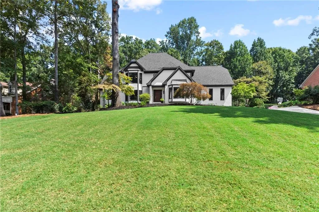 190 Grogans Landing, Sandy Springs, Georgia 30350, 5 Bedrooms Bedrooms, ,4 BathroomsBathrooms,Residential,Sold,190 Grogans Landing,7264610