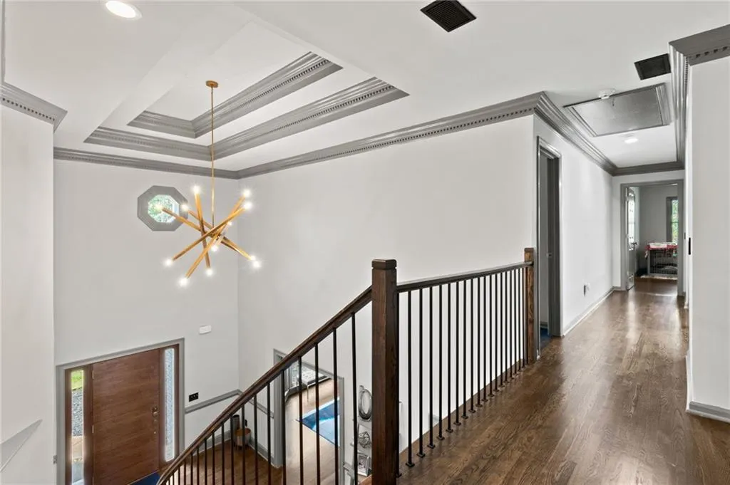 190 Grogans Landing, Sandy Springs, Georgia 30350, 5 Bedrooms Bedrooms, ,4 BathroomsBathrooms,Residential,Sold,190 Grogans Landing,7264610