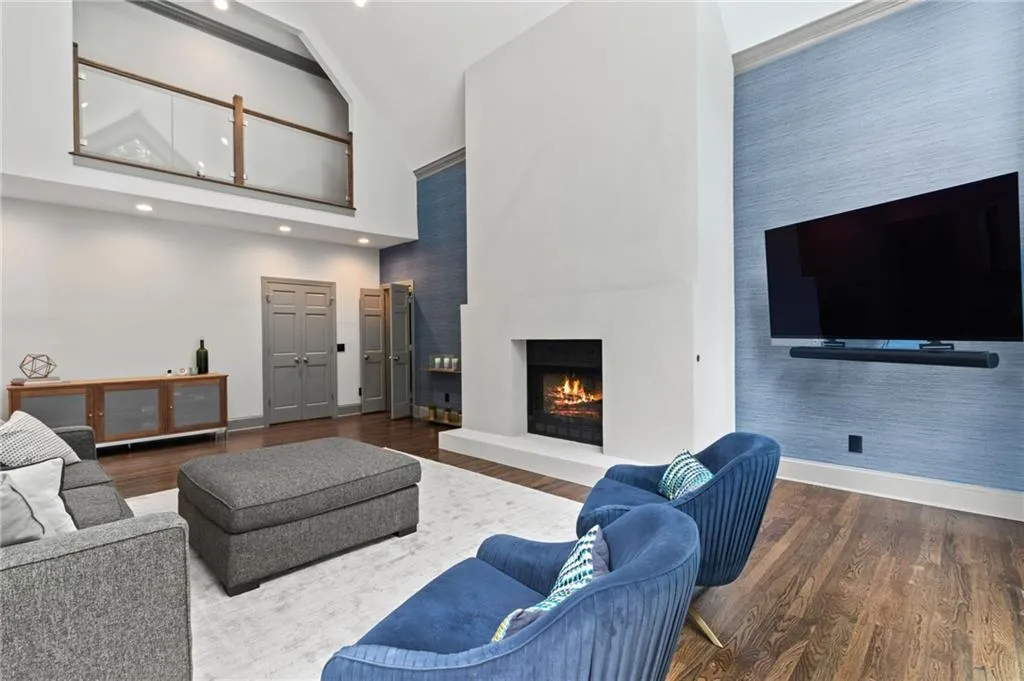 190 Grogans Landing, Sandy Springs, Georgia 30350, 5 Bedrooms Bedrooms, ,4 BathroomsBathrooms,Residential,Sold,190 Grogans Landing,7264610