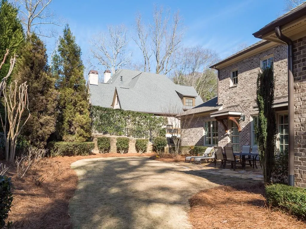 Sandy Springs, Georgia 30327, 6 Bedrooms Bedrooms, ,6 BathroomsBathrooms,Residential,Sold,5656067