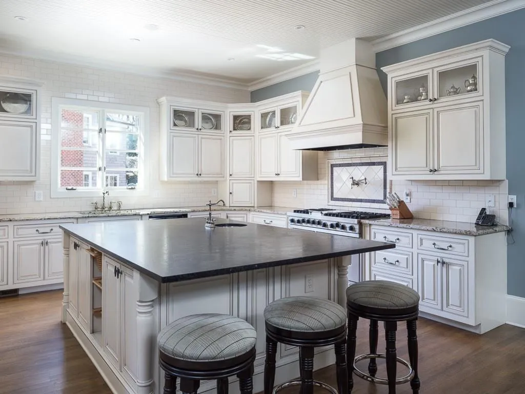 Sandy Springs, Georgia 30327, 6 Bedrooms Bedrooms, ,6 BathroomsBathrooms,Residential,Sold,5656067