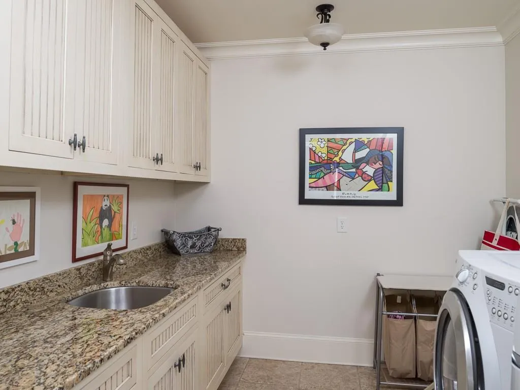 Sandy Springs, Georgia 30327, 6 Bedrooms Bedrooms, ,6 BathroomsBathrooms,Residential,Sold,5656067