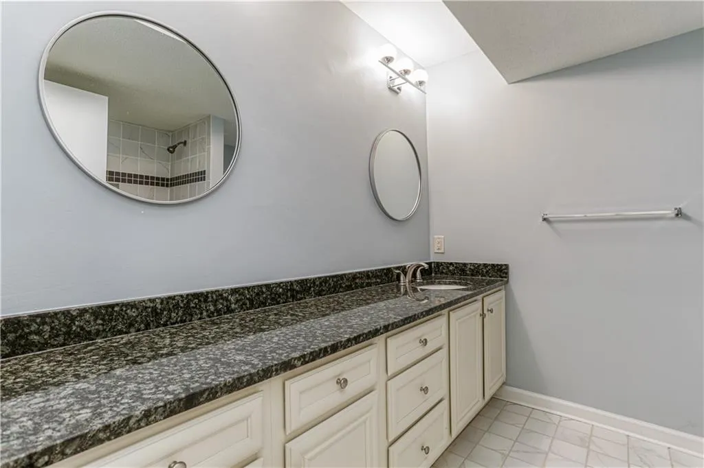 6851 Roswell Road Unit M18, Sandy Springs, Georgia 30328, 3 Bedrooms Bedrooms, ,2 BathroomsBathrooms,Residential,Sold,6851 Roswell Road Unit M18,6669988