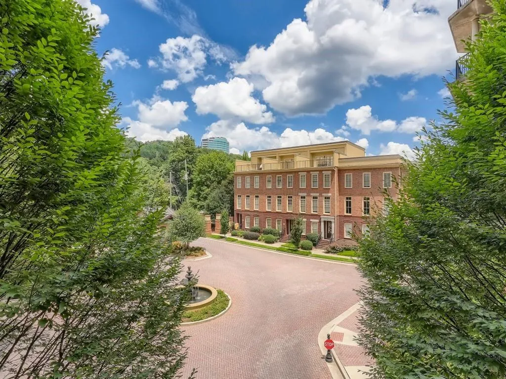 200 River Vista Drive Unit 405, Atlanta, Georgia 30339, 1 Bedroom Bedrooms, ,1 BathroomBathrooms,Residential,Sold,200 River Vista Drive Unit 405,7094323