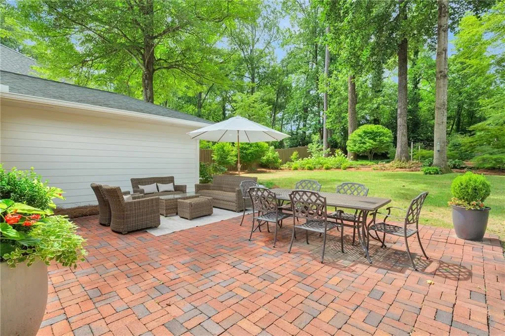 2616 Winding Lane Ne, Brookhaven, Georgia 30319, 4 Bedrooms Bedrooms, ,2 BathroomsBathrooms,Residential,For Sale,2616 Winding Lane Ne,7630325