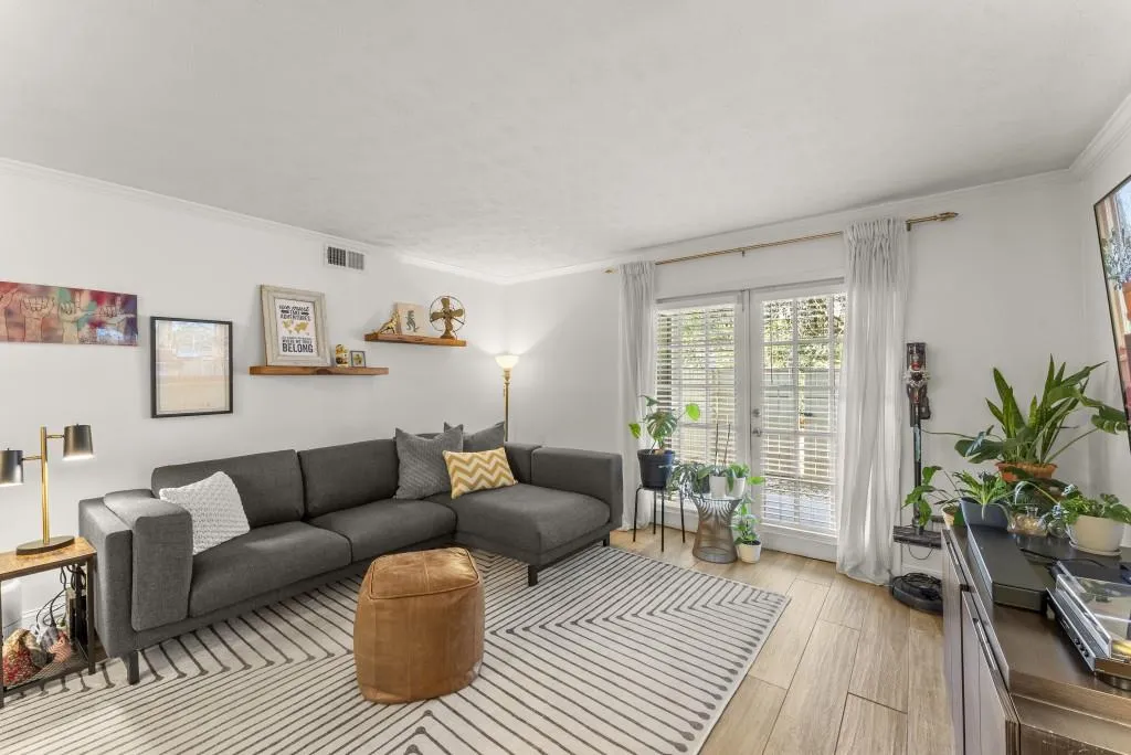 1150 Collier Road Nw Unit J18, Atlanta, Georgia 30318, 2 Bedrooms Bedrooms, ,2 BathroomsBathrooms,Residential,For Sale,1150 Collier Road Nw Unit J18,7687680