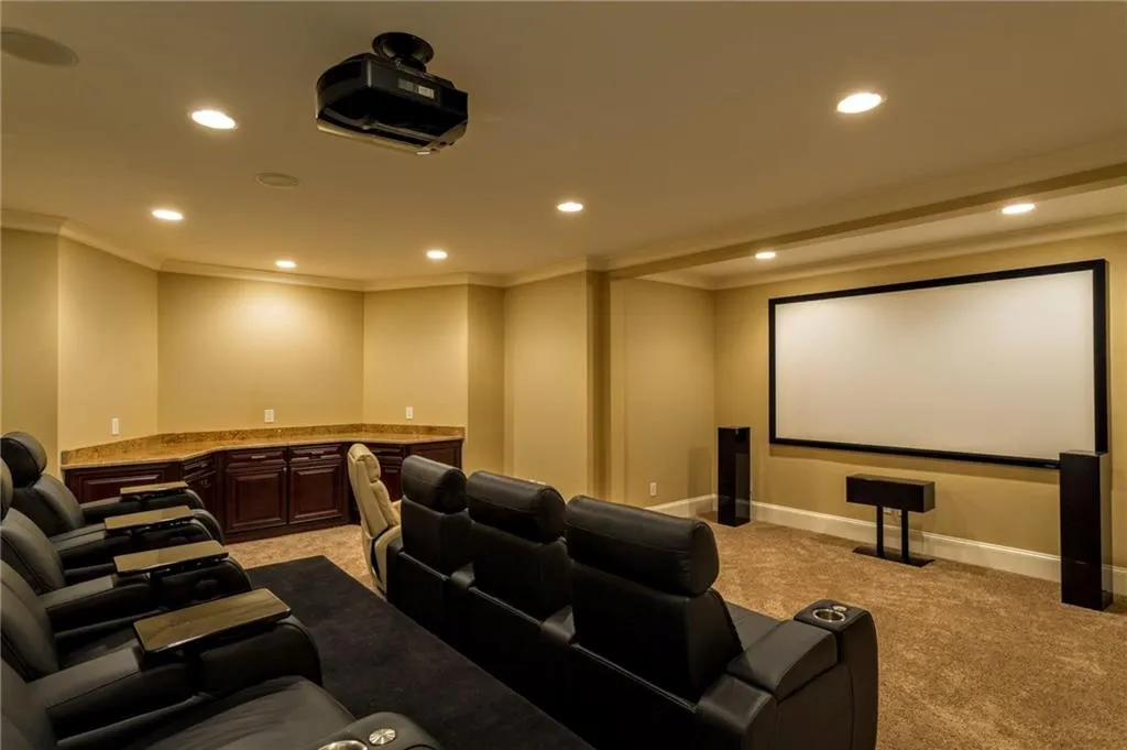 875 Marseilles Drive, Sandy Springs, Georgia 30327, 6 Bedrooms Bedrooms, ,7 BathroomsBathrooms,Residential,Sold,875 Marseilles Drive,5668154