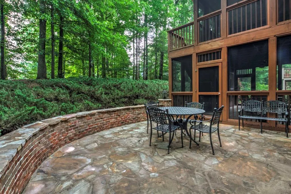 1021 Madeline Lane, Sandy Springs, Georgia 30350, 4 Bedrooms Bedrooms, ,3 BathroomsBathrooms,Residential,Sold,1021 Madeline Lane,6045017