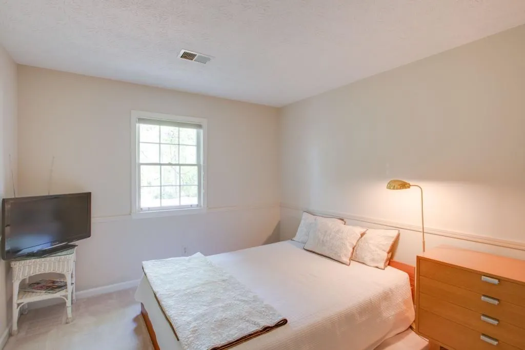 5025 Nesbit Ferry Lane, Sandy Springs, Georgia 30350, 4 Bedrooms Bedrooms, ,2 BathroomsBathrooms,Residential,Sold,5025 Nesbit Ferry Lane,5837493