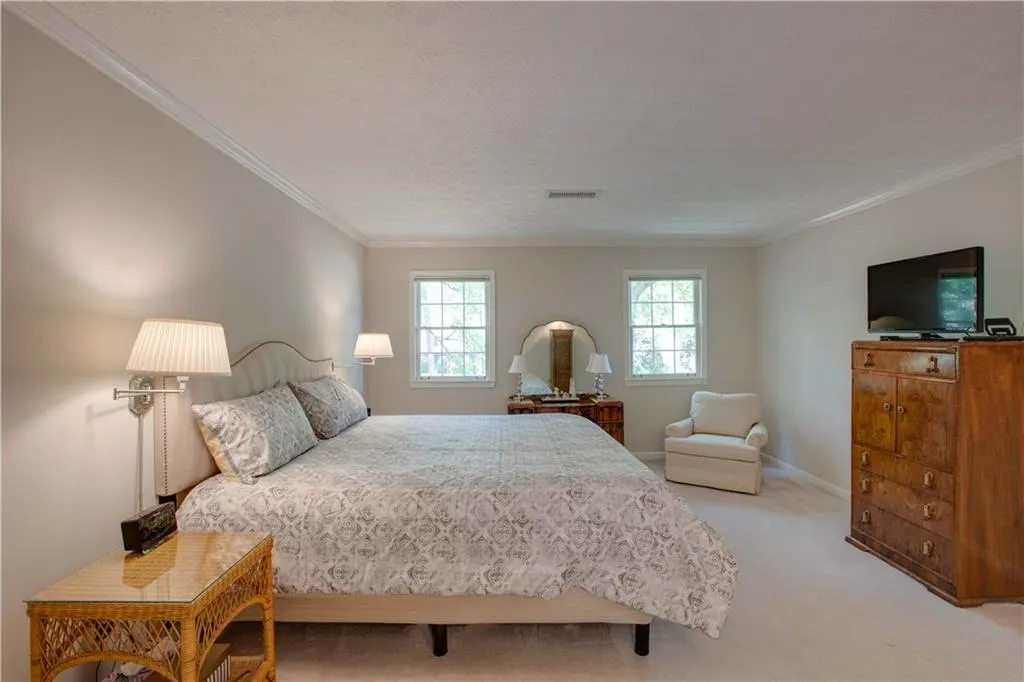 5025 Nesbit Ferry Lane, Sandy Springs, Georgia 30350, 4 Bedrooms Bedrooms, ,2 BathroomsBathrooms,Residential,Sold,5025 Nesbit Ferry Lane,5837493
