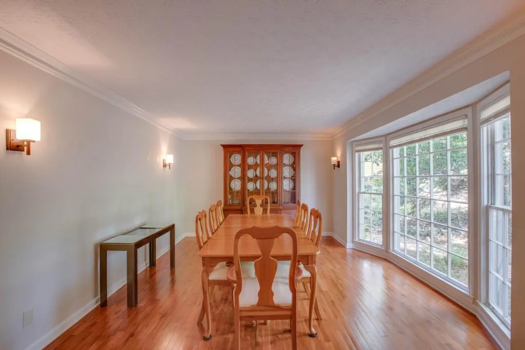 5025 Nesbit Ferry Lane, Sandy Springs, Georgia 30350, 4 Bedrooms Bedrooms, ,2 BathroomsBathrooms,Residential,Sold,5025 Nesbit Ferry Lane,5837493