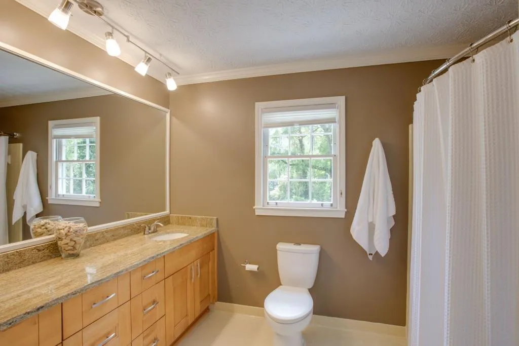 5025 Nesbit Ferry Lane, Sandy Springs, Georgia 30350, 4 Bedrooms Bedrooms, ,2 BathroomsBathrooms,Residential,Sold,5025 Nesbit Ferry Lane,5837493