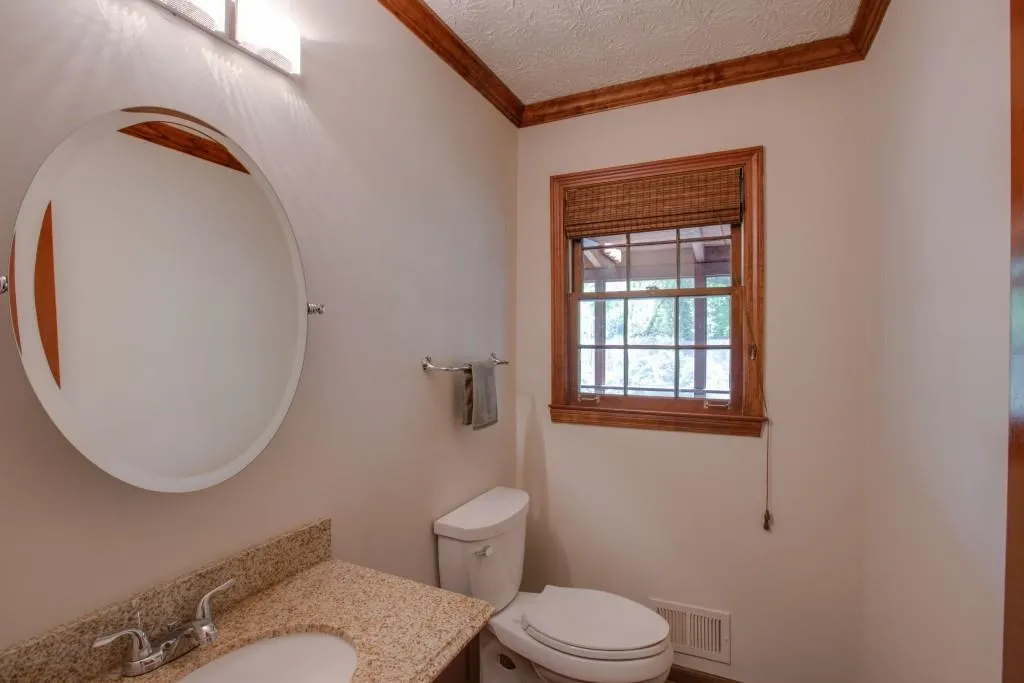 5025 Nesbit Ferry Lane, Sandy Springs, Georgia 30350, 4 Bedrooms Bedrooms, ,2 BathroomsBathrooms,Residential,Sold,5025 Nesbit Ferry Lane,5837493