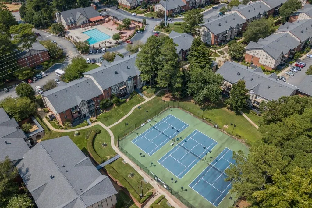 6851 Roswell Road Unit F-14, Atlanta, Georgia 30328, 3 Bedrooms Bedrooms, ,2 BathroomsBathrooms,Residential,Sold,6851 Roswell Road Unit F-14,6059452