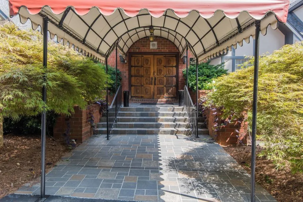 6851 Roswell Road Unit F-14, Atlanta, Georgia 30328, 3 Bedrooms Bedrooms, ,2 BathroomsBathrooms,Residential,Sold,6851 Roswell Road Unit F-14,6059452
