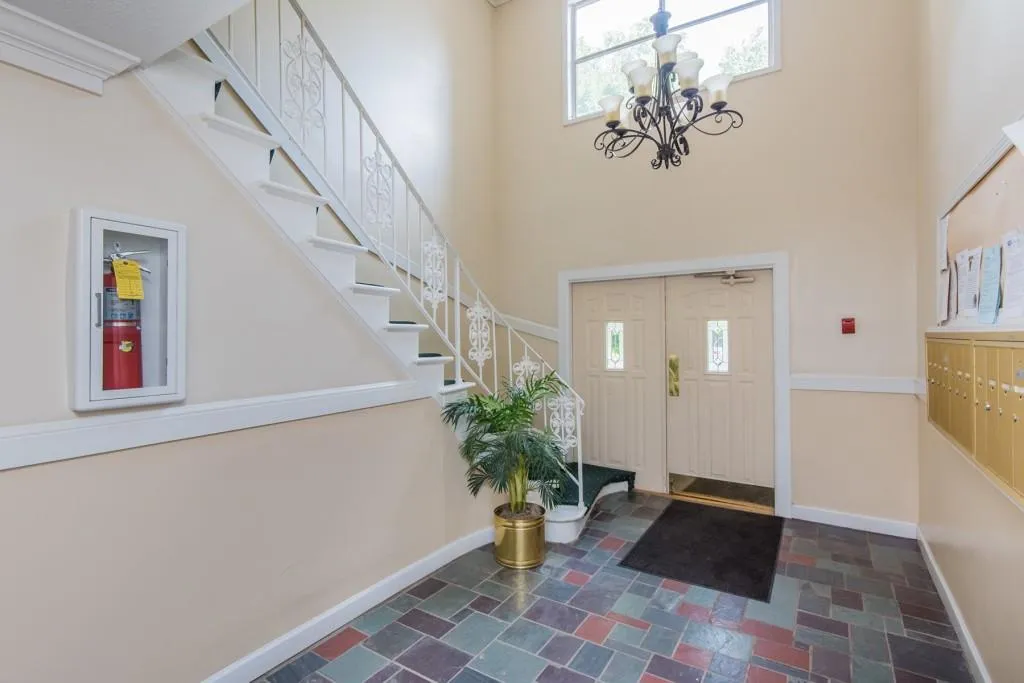 6851 Roswell Road Unit F-14, Atlanta, Georgia 30328, 3 Bedrooms Bedrooms, ,2 BathroomsBathrooms,Residential,Sold,6851 Roswell Road Unit F-14,6059452