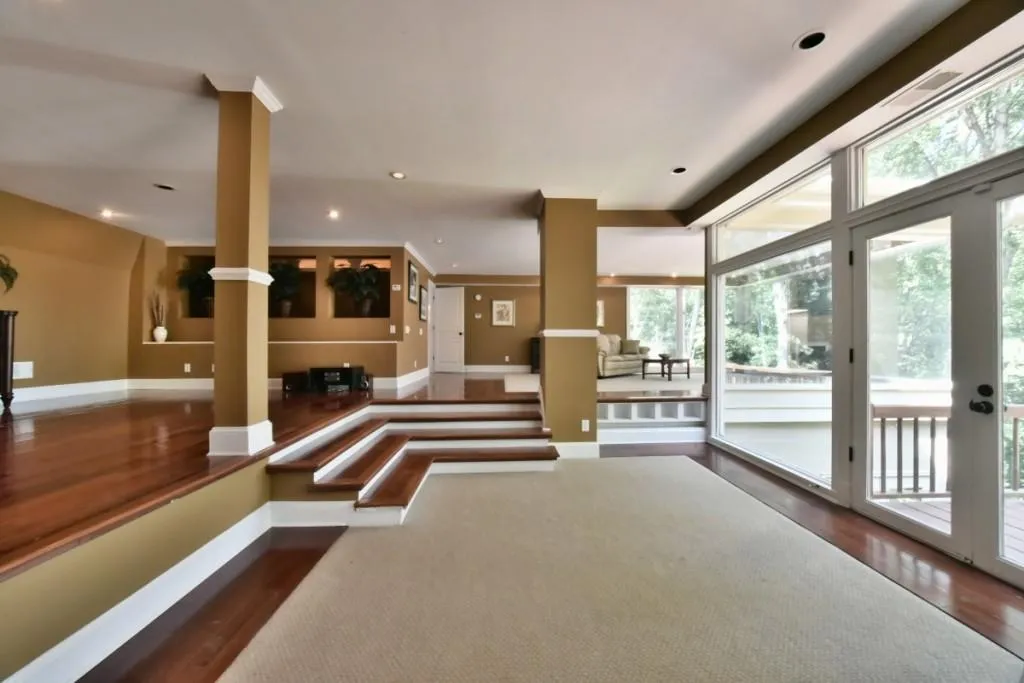 9205 Huntcliff Trace, Sandy Springs, Georgia 30350, 7 Bedrooms Bedrooms, ,5 BathroomsBathrooms,Residential,Sold,9205 Huntcliff Trace,5633543