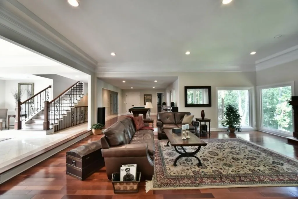 9205 Huntcliff Trace, Sandy Springs, Georgia 30350, 7 Bedrooms Bedrooms, ,5 BathroomsBathrooms,Residential,Sold,9205 Huntcliff Trace,5633543