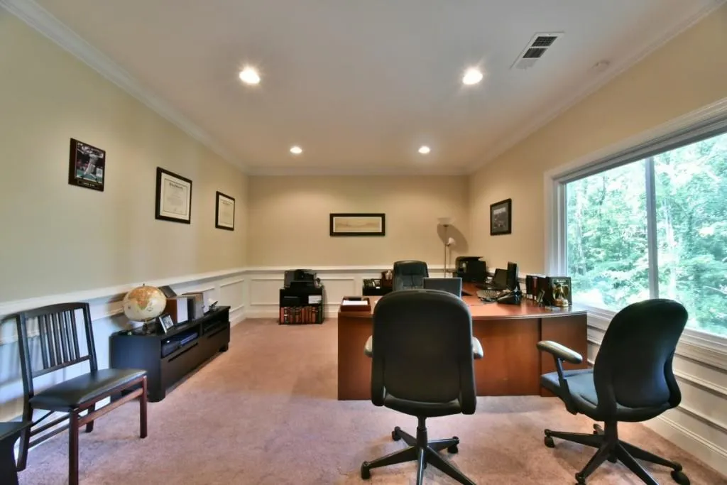 9205 Huntcliff Trace, Sandy Springs, Georgia 30350, 7 Bedrooms Bedrooms, ,5 BathroomsBathrooms,Residential,Sold,9205 Huntcliff Trace,5633543