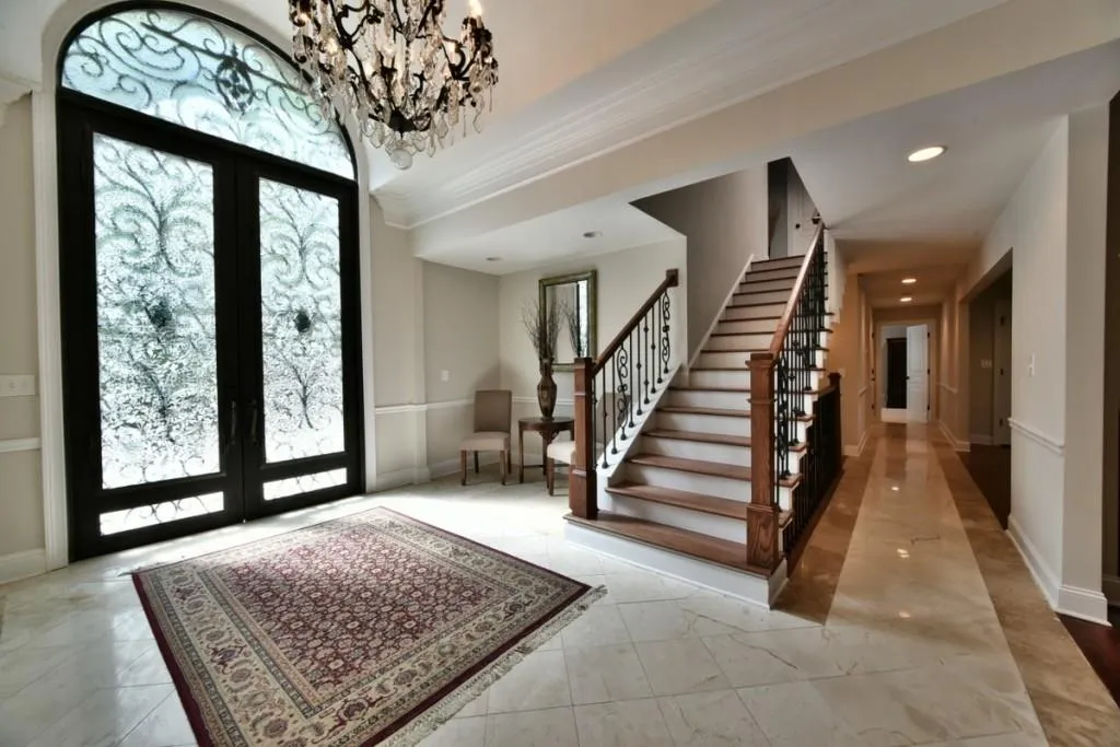 9205 Huntcliff Trace, Sandy Springs, Georgia 30350, 7 Bedrooms Bedrooms, ,5 BathroomsBathrooms,Residential,Sold,9205 Huntcliff Trace,5633543