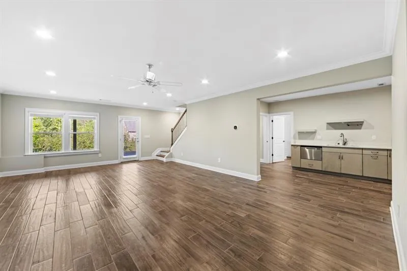 6454 Meridian Way, Atlanta, Georgia 30328, 5 Bedrooms Bedrooms, ,4 BathroomsBathrooms,Residential,For Sale,6454 Meridian Way,7627846