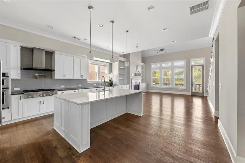 6454 Meridian Way, Atlanta, Georgia 30328, 5 Bedrooms Bedrooms, ,4 BathroomsBathrooms,Residential,For Sale,6454 Meridian Way,7627846