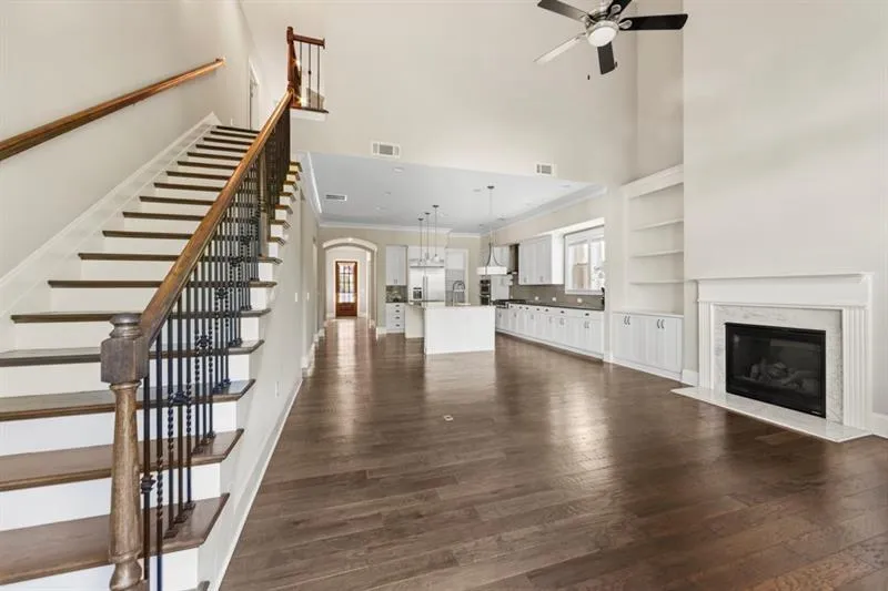 6454 Meridian Way, Atlanta, Georgia 30328, 5 Bedrooms Bedrooms, ,4 BathroomsBathrooms,Residential,For Sale,6454 Meridian Way,7627846