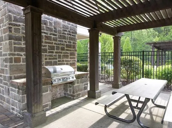 6454 Meridian Way, Atlanta, Georgia 30328, 5 Bedrooms Bedrooms, ,4 BathroomsBathrooms,Residential,For Sale,6454 Meridian Way,7627846