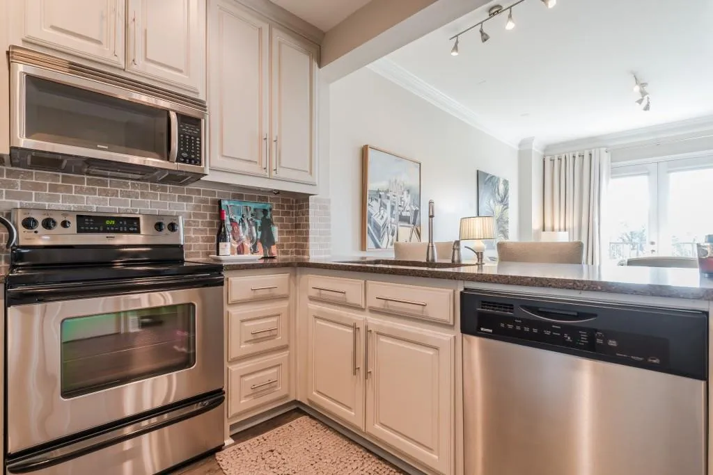 2277 Peachtree Road Ne Unit 503, Atlanta, Georgia 30309, 1 Bedroom Bedrooms, ,1 BathroomBathrooms,Residential,Sold,2277 Peachtree Road Ne Unit 503,5709117