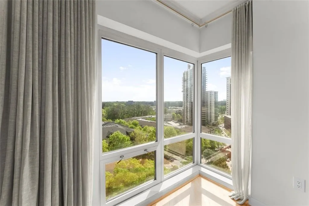 3475 Oak Valley Road Ne Unit #870, Atlanta, Georgia 30326, 1 Bedroom Bedrooms, ,1 BathroomBathrooms,Residential,For Sale,3475 Oak Valley Road Ne Unit #870,7556706