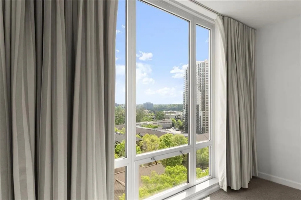 3475 Oak Valley Road Ne Unit #870, Atlanta, Georgia 30326, 1 Bedroom Bedrooms, ,1 BathroomBathrooms,Residential,For Sale,3475 Oak Valley Road Ne Unit #870,7556706