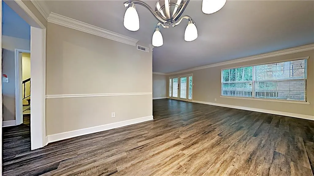 6980 Roswell Road Unit H2, Sandy Springs, Georgia 30328, 3 Bedrooms Bedrooms, ,2 BathroomsBathrooms,Residential,Sold,6980 Roswell Road Unit H2,6713049