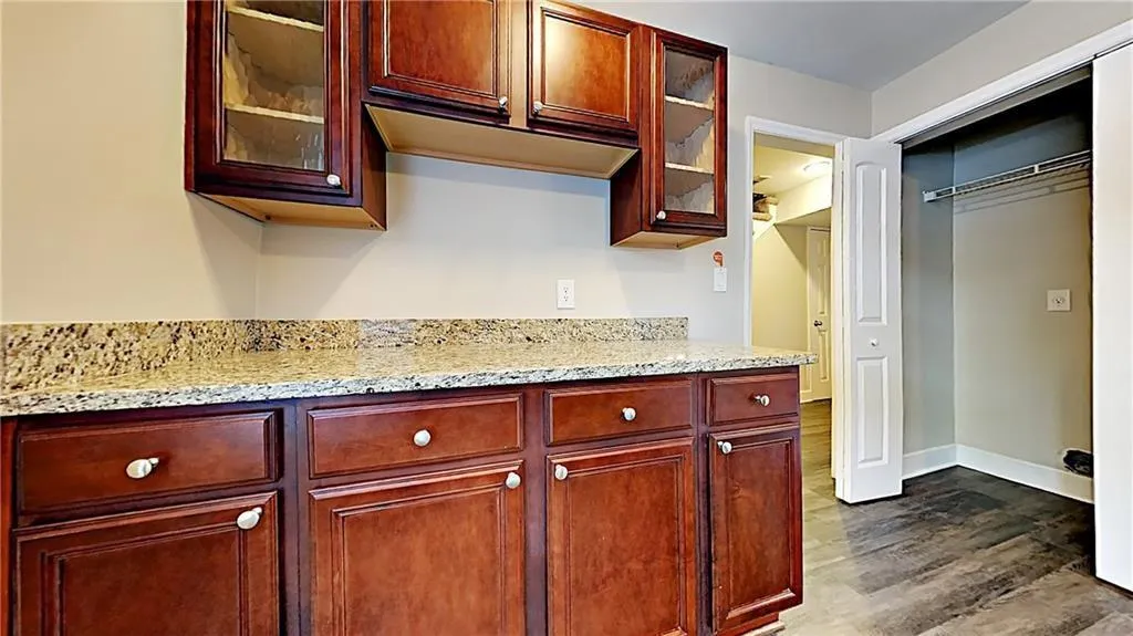 6980 Roswell Road Unit H2, Sandy Springs, Georgia 30328, 3 Bedrooms Bedrooms, ,2 BathroomsBathrooms,Residential,Sold,6980 Roswell Road Unit H2,6713049