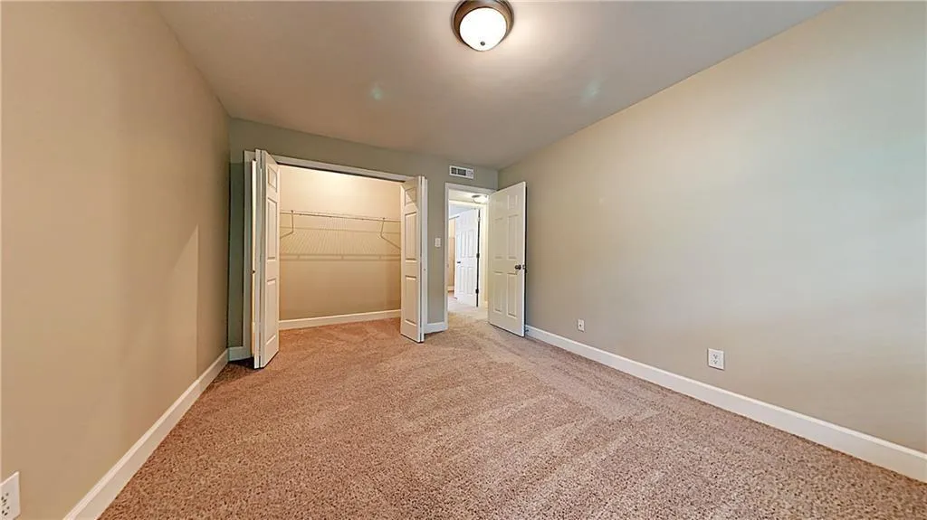 6980 Roswell Road Unit H2, Sandy Springs, Georgia 30328, 3 Bedrooms Bedrooms, ,2 BathroomsBathrooms,Residential,Sold,6980 Roswell Road Unit H2,6713049