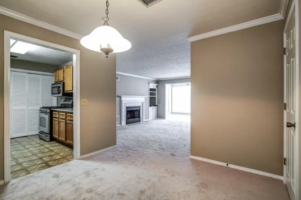 1303 Gettysburg Place Unit 1303, Atlanta, Georgia 30350, 2 Bedrooms Bedrooms, ,2 BathroomsBathrooms,Residential,Sold,1303 Gettysburg Place Unit 1303,5953755