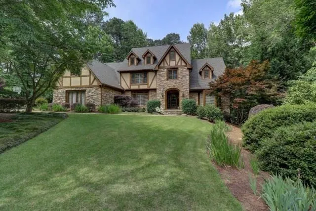 1810 Brandon Hall Drive, Sandy Springs, Georgia 30350, 5 Bedrooms Bedrooms, ,4 BathroomsBathrooms,Residential,Sold,1810 Brandon Hall Drive,5694367