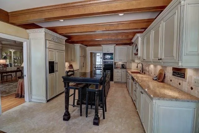 1810 Brandon Hall Drive, Sandy Springs, Georgia 30350, 5 Bedrooms Bedrooms, ,4 BathroomsBathrooms,Residential,Sold,1810 Brandon Hall Drive,5694367