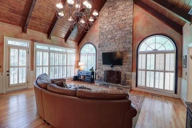 1810 Brandon Hall Drive, Sandy Springs, Georgia 30350, 5 Bedrooms Bedrooms, ,4 BathroomsBathrooms,Residential,Sold,1810 Brandon Hall Drive,5694367