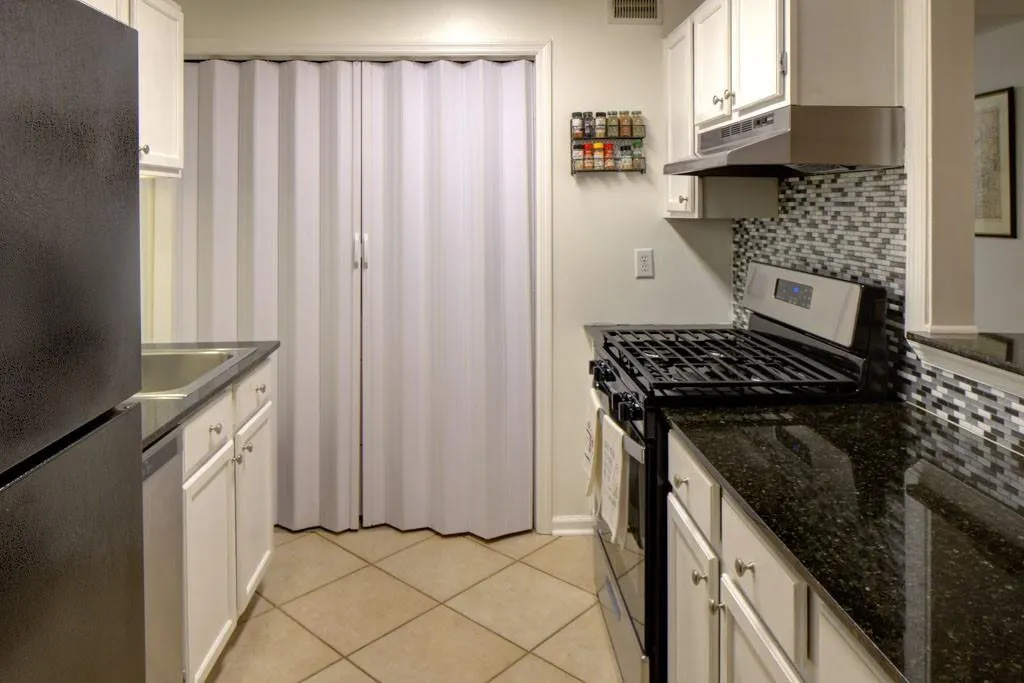 4604 Vinings Central Run Se Unit 131, Atlanta, Georgia 30339, 2 Bedrooms Bedrooms, ,2 BathroomsBathrooms,Residential,For Sale,4604 Vinings Central Run Se Unit 131,7643290