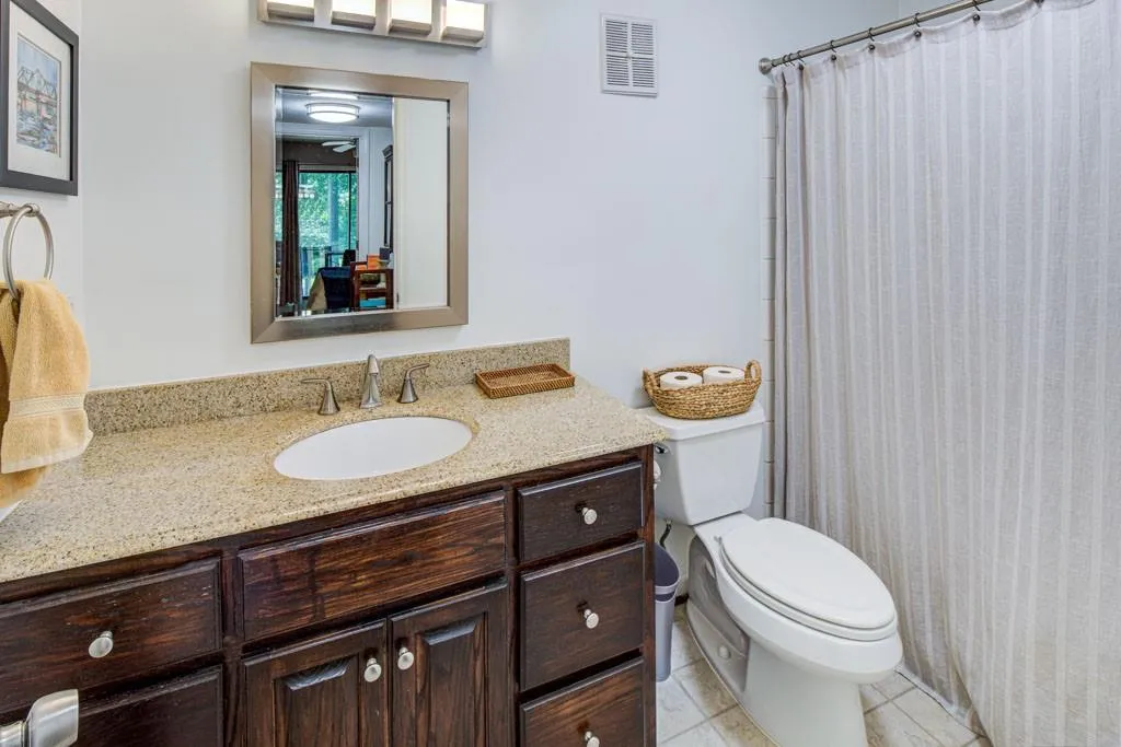 4604 Vinings Central Run Se Unit 131, Atlanta, Georgia 30339, 2 Bedrooms Bedrooms, ,2 BathroomsBathrooms,Residential,For Sale,4604 Vinings Central Run Se Unit 131,7643290