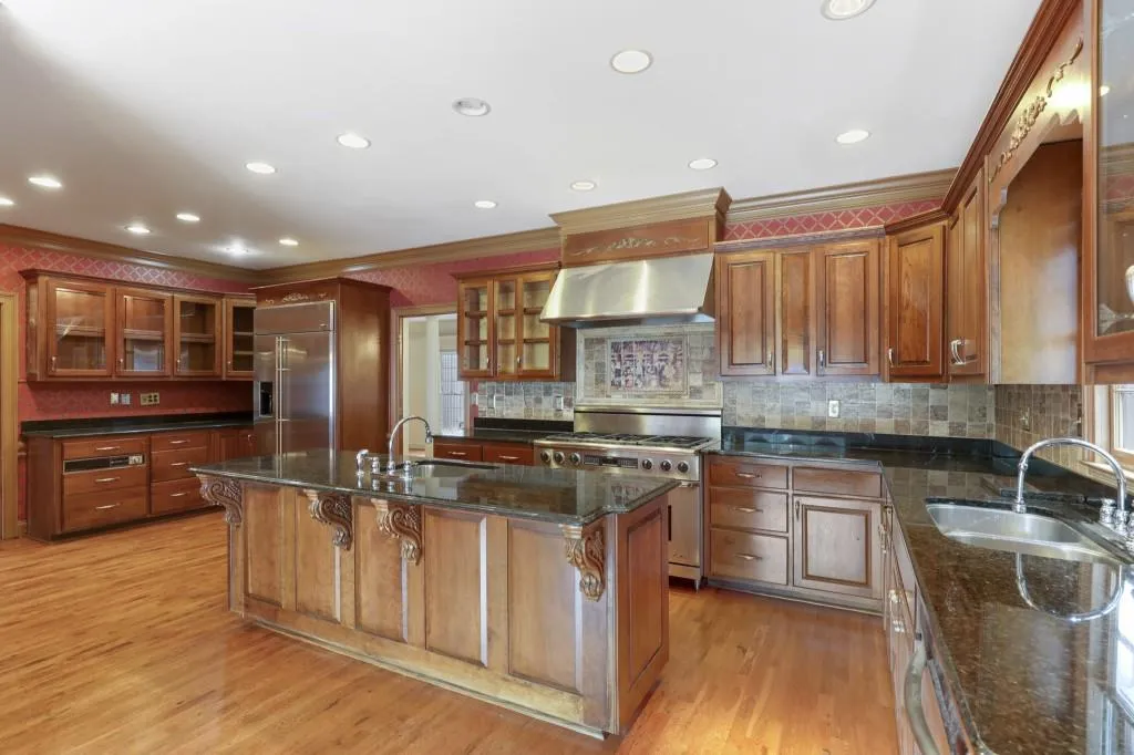 2655 Spalding Drive, Sandy Springs, Georgia 30350, 8 Bedrooms Bedrooms, ,8 BathroomsBathrooms,Residential,Sold,2655 Spalding Drive,6957229