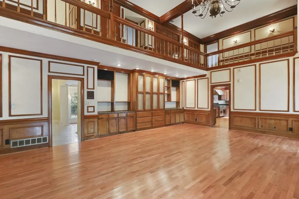 2655 Spalding Drive, Sandy Springs, Georgia 30350, 8 Bedrooms Bedrooms, ,8 BathroomsBathrooms,Residential,Sold,2655 Spalding Drive,6957229