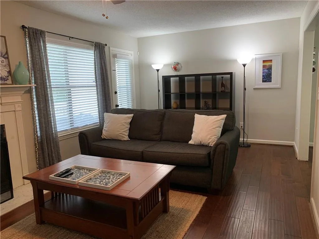 1206 Old Hammond Chase, Sandy Springs, Georgia 30350, 2 Bedrooms Bedrooms, ,2 BathroomsBathrooms,Residential,Sold,1206 Old Hammond Chase,6600351