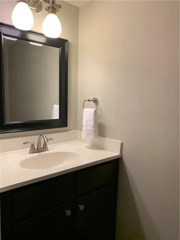 1206 Old Hammond Chase, Sandy Springs, Georgia 30350, 2 Bedrooms Bedrooms, ,2 BathroomsBathrooms,Residential,Sold,1206 Old Hammond Chase,6600351